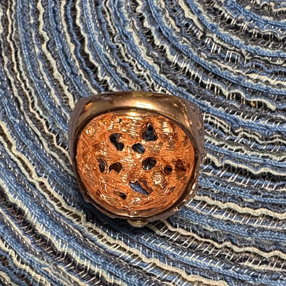 🖤Rose Gold Crystal Women's Ring Costume🖤 - Picture 2 of 3
